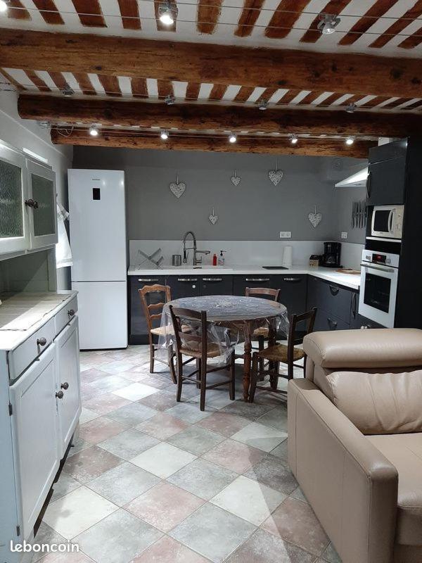 Gite Au Coeur Du Luberon Goult Exterior photo